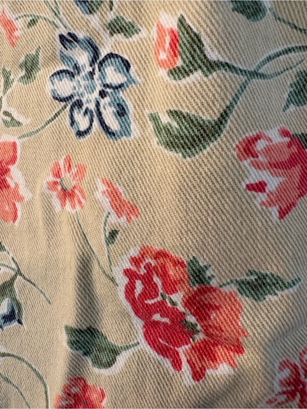 Vintage Floral Button-Front Women's Vest - Cream with Pink & Blue Flowers - Picture 3 of 4